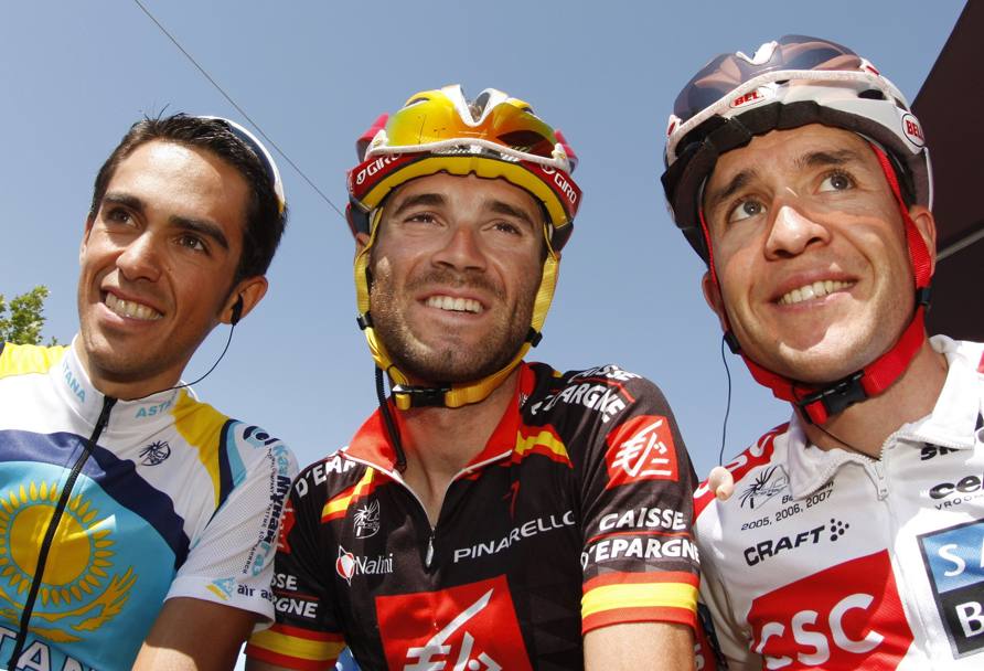 Passano solo alcuni mesi, e Contador ritrova in patria a giocarsi la Vuelta. Qui con Alejandro Valverde e Carlos Sastre. Reuters